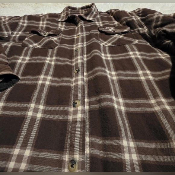 Wrangler Men’s Size XL Brown Checkered Shacket With Sherpa Lining EUC - Picture 3 of 8